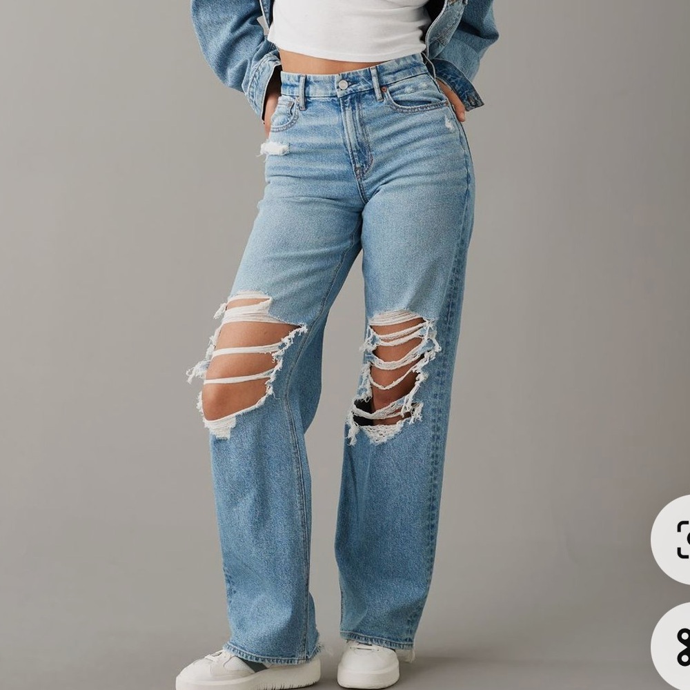 American Eagle STRETCH CURVY SUPER HIGH-WAISTED BAGGY STRAIGHT RIPPED JEAN 12R